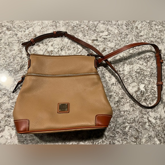 Dooney & Bourke Handbags - Dooney & Bourke tan/brown purse